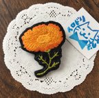 作品コスモスの刺繍ブローチ（オレンジ）