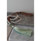 作品ルドラクシャと石の MALA　108+1 　white×green　108Mala