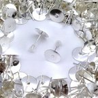 作品(e-00056)(皿のサイズ)10mm ピアス ホワイトシルバー 平皿タイプ×シリコンキャッチセット 100個 (50ペア) アクセサリーパーツ 材料 素材
