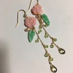 作品宝石の蔓薔薇ピアス