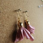 作品【揺れる】Pierce:)140【Flower♡PinkBeige】