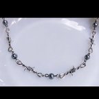 作品Barbed wire necklace (gray)