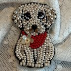 作品ブローチ　ビーズ刺繍ブローチ　ビーズ刺繍アクセサリー　犬　ラブラドールレトリバー