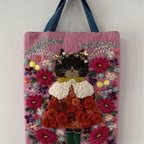 作品赤いお花のドレスを着た猫さん　羊毛フェルト生地のバッグ