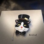 作品ビーズ刺繍のブローチ　-猫の探偵- cat