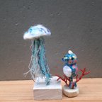 作品青いクラゲとタツノオトシゴ　置物　インテリア　羊毛フェルト　ちりめん細工　海月　海　マリン　珊瑚