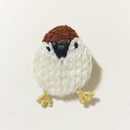 作品すずめの刺繍ブローチ