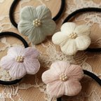 作品お花の刺繍ヘアゴム２