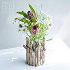 作品春の訪れ。流木を使ったシンプルな花瓶 | フラワーベース、キャンドルホルダーなどにも