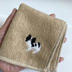 作品パピヨンの刺繍ハンカチ（白黒）