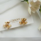 作品gold flower petit earrings