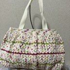 作品手編みの綿素材ふんわり型バッグ