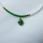 作品Heart shaped beaded necklace   ( Green and White )