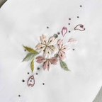 作品刺繍半衿　「桜文」　手刺繍