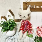 作品ねこのぬいぐるみ ＊ 赤ドット