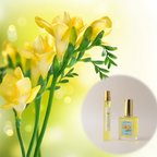 作品【予約】リアル&デザイン　フリージア　10mlor15ml　花アロマ香水　女性用香水　生花のファブリック・ミスト