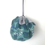 作品爽やかブルー　花巾着　Flower-shaped drawstring bag for kimono, refreshing blue color