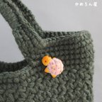 作品【旧作】チョコチップイチゴカメロンパンのブローチorヘアゴム