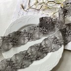 作品1m 美しい 花 フラワー 刺繍 チュールレード ブレード グレー BK220703 ハンドメイド 手芸 素材 材料