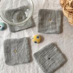 作品刺繍のアクセント付きダブルガーゼのコースター(4枚1組)