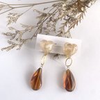 作品marble beige heart x brown drop earrings