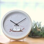 作品寄り添うシマエナガの時計 【シマエナガ】 電波時計 掛け時計 置き時計 文字部分変更可能