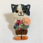 作品THANKS MOM！ハチクロ猫くん の手刺繍ブローチ