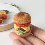 作品本物そっくり＊刺繍糸でできたハンバーガー