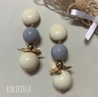 作品RUKIRIRIA #762  アイボリー×グレー×ゴールドピアス  大ぶりピアス 大ぶりイヤリング 