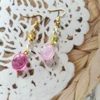 作品［ドロップス／赤ピンク］レジン　フックピアス　キャンディ　あめ