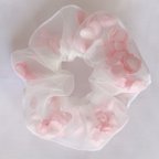 作品sakura petal silk chouchou/桜の花びら舞うシュシュ