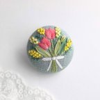 作品春の花束 刺繍ブローチ/刺繍ヘアゴム くるみボタン