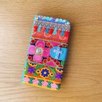 作品【ほぼ全機種対応】エスニックな刺繍 手帳型iPhoneケース 手帳型スマホケース ターコイズブルーミラー iPhone15 iPhone14 iPhone13 galaxy google