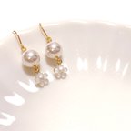 作品淡水パール×フラワーピアス🌸ホワイト