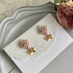 作品刺繍糸ミニぷっくりお花のピアス