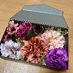 作品01 母の日　新築　進学　お祝い　お母さん　プレゼント　お花　お礼　ギフト　ボックス入り　感謝　フラワーアレンジメント　シャビーシックな味わい　ギフト　2024