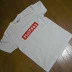 作品ヤレバデキルコ1 Tシャツ　白／赤