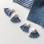 作品《再販》denim×beads ビーズ刺繍ピアスorイヤリング  サージカルステンレス対応 R-41