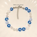 作品濃いブルーのお花のビーズブレスレット / Deep blue beaded flowers bracelet