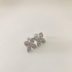 作品グルーデコ  お花モチーフ　ピアス　silver