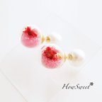 作品【HowSweet＊】赤いお花とピンク粒を閉じ込めたガラスドーム・ピアス