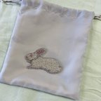 作品ビーズ刺繡　巾着　うさぎ　サテン生地