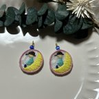 作品月と女の子*️⃣刺繍アクセサリー