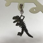 作品恐竜🦖の化石イヤリング