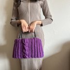 作品新色です♪2way・手編みニットの黒色☆オーバルかごバッグ♪の小さめ〜ニットはグレープ☆ツイスト模様編み☆受注制作です。