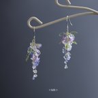 作品 .｡*ﾟ+.*.｡ 藤の花 ＊ 淡  .+..｡*ﾟ 藤 フラワー 宝石質 天然石 揺れる ピアス（イヤリング）ディップアート ≪敏感肌に安心≫ タンザナイト アメジスト スコロライト 和装 片耳