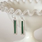 作品【silver×七宝焼】細長い シルバーピアス（Emerald Green）