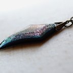 作品Mysterious dichroic claw