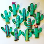 作品cactus brooch