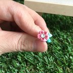 作品桜のピアス つまみ細工で作る小さな桜 花のピアス